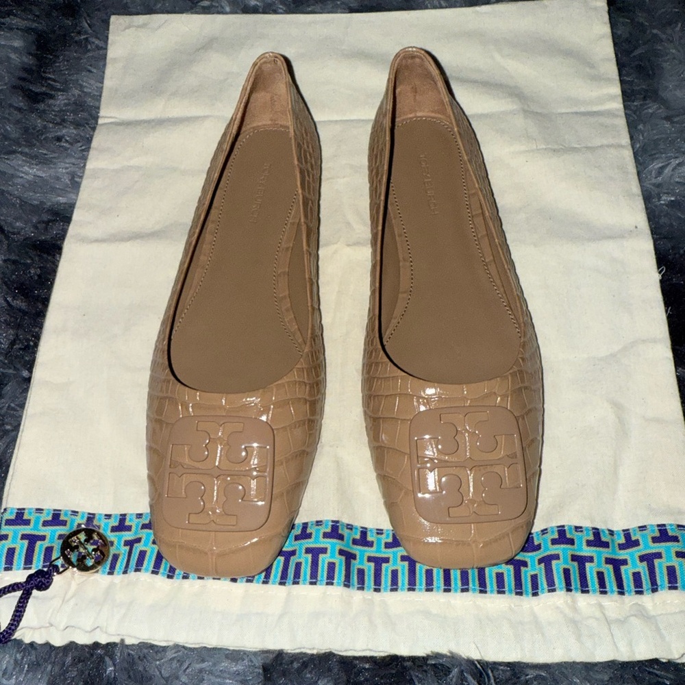 Tory Burch Tan Leather Flats